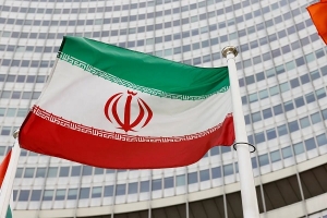 طهران تتهم واشنطن باتخاذ إجراءات غير بناءة تؤخر التوصل إلى صيغة نهائية للاتفاق النووي