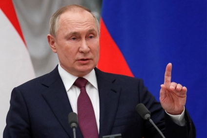 بوتين يدعو دول الجوار وقف التصعيد ضد روسيا