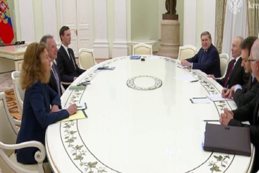 انطلاق اجتماع الرئيس الروسي مع الوفد الأمريكي في الكرملين