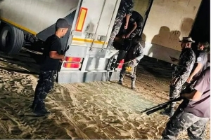 ليبيا.. قوات الأمن تعثر على مهاجرين متجمّدين داخل ثلاجة شاحنة
