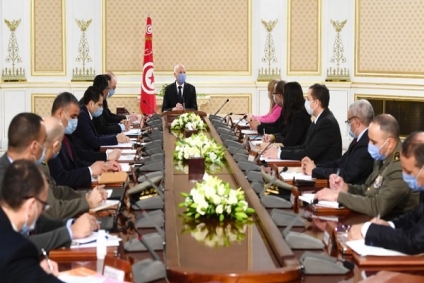 تونس ترفض التدخّل الأجنبي في ليبيا&lrm; و تجدد تمسكها بالشرعية الدولية