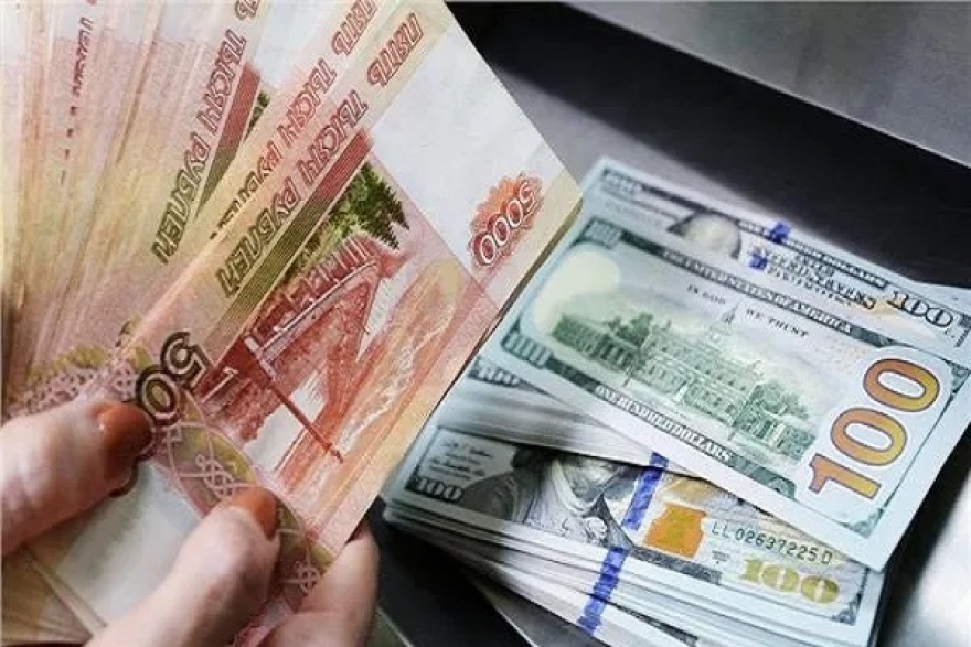 الروبل الروسي يواصل الارتفاع مقابل الدولار واليورو