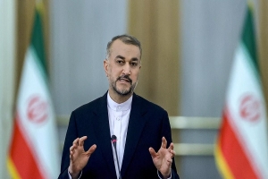 وزير الخارجية الإيراني: &quot;إذا لم تتوقف الحرب الصهيونية فسوف تُفتح جبهات أخرى&quot;