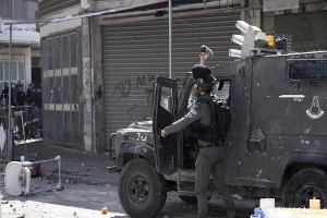 استشهاد فلسطيني متأثرا بإصابته برصاص القوات المحتلة خلال اقتحام نابلس