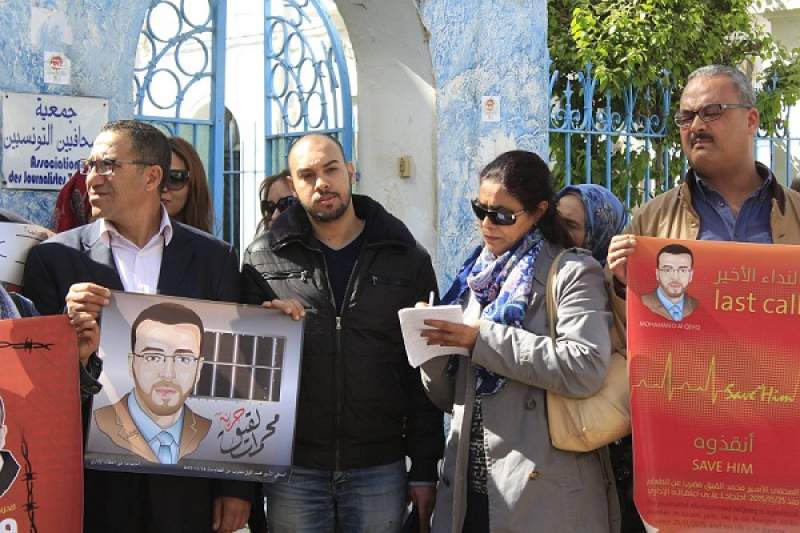 صحفيي تونس يتضامنون مع محمد القيق‬