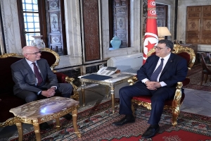 خلال لقاء جمعه ببودربالة...سفير الاتحاد الأوروبي يعبّر عن تقديره لمسار الإصلاح السياسي في تونس