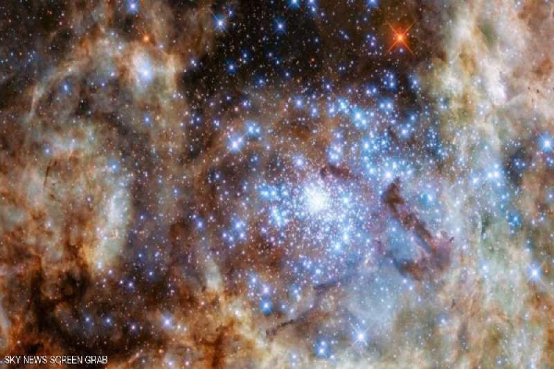 فلكيون يكتشفون نجوما عملاقة تفوق الشمس 100 مرة