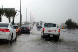 السعودية...أمطار غزيرة تغرق شوارع مدينة جدة