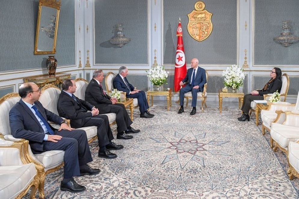 رئيس الجمهورية يستقبل وفدا عن مجلس الاعمال التونسي الافريقي