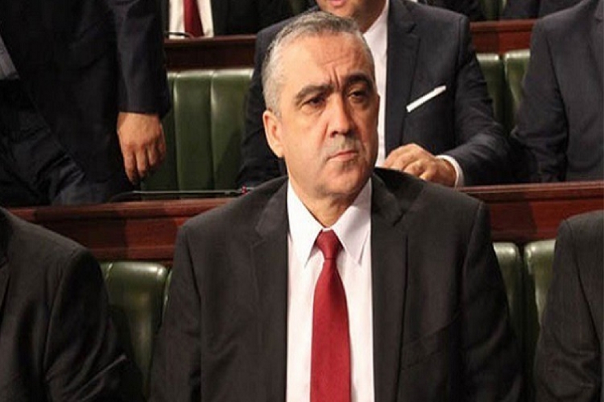 وصفه ''بالإرهابي'':لطفي ابراهم يقاضي سمير بن عمر