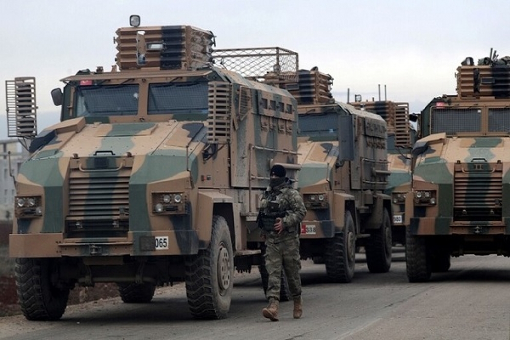 روسيا تُوجه اتهامات لتركيا بتسليم أسلحة ومعدات وزي عسكري لمسلحي إدلب