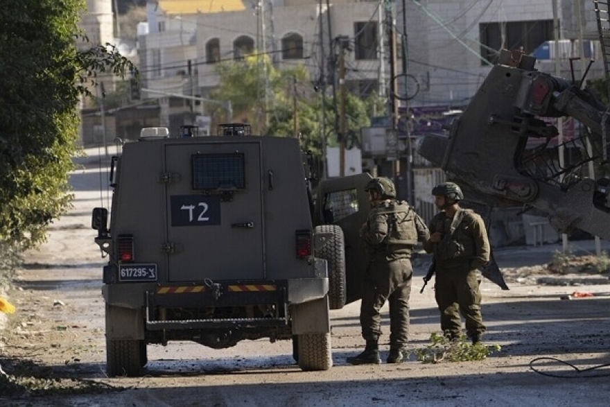 الجيش الصـ،ـهيوني يُقيل ضابط استخبارات وطيارًا لرفضهما المشاركة في الحرب على غزة