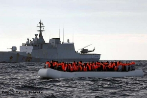 إيطاليا تضع شروطا لاستقبال المهاجرين عبر البحر