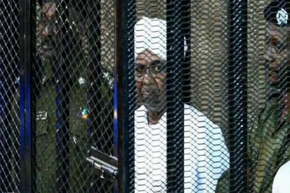 السودان:الحكم بمصادرة أموال البشير والتحفظ عليه لمدة عامين 