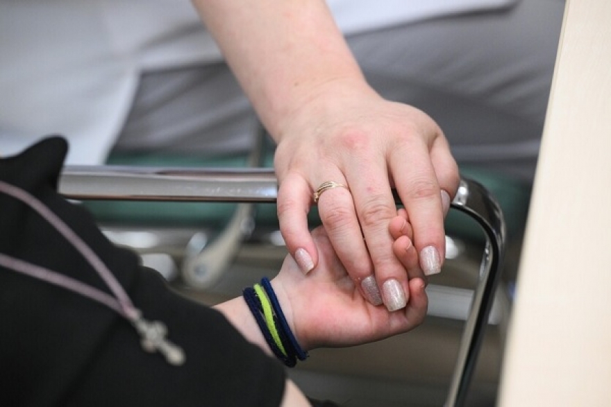 بوساطة قطرية...روسيا تسلم 3 أطفال وبالغا من ذوي الإعاقة إلى أوكرانيا