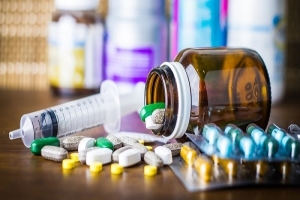 مخابر الأدوية العالميّة تشترط على تونس الدّفع المسبق قبل تزويدها بالأدوية