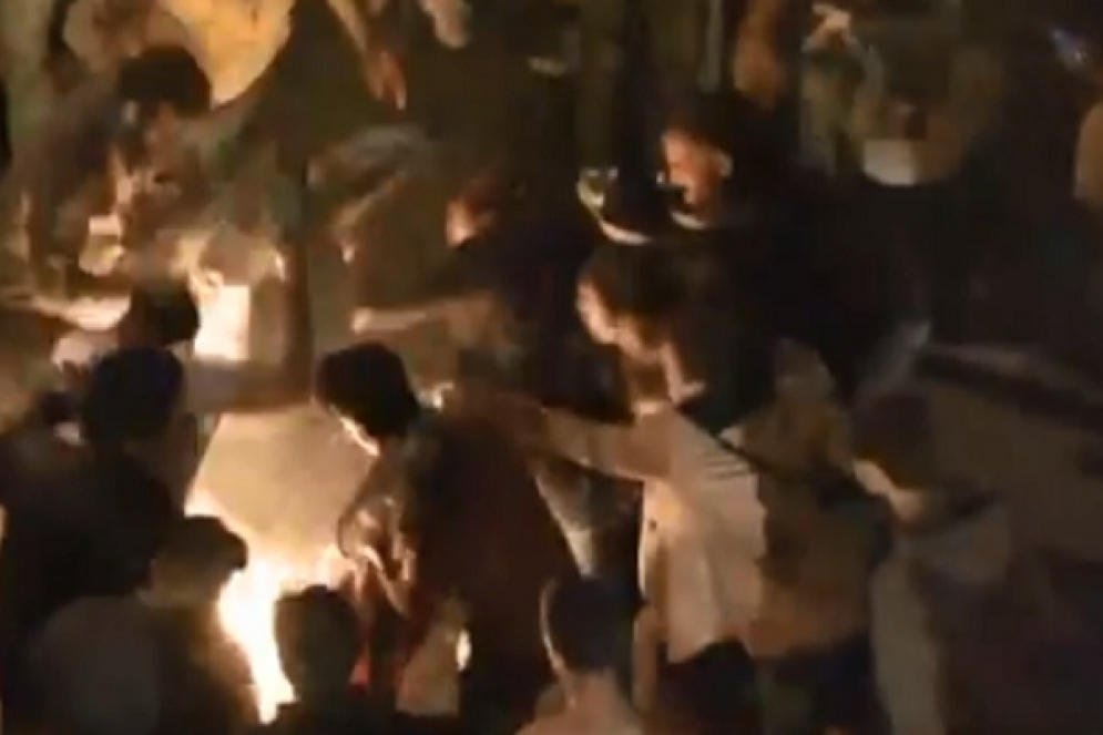 لبنان:مُتظاهر يحرق نفسه بين الحشود في ساحة رياض الصلح