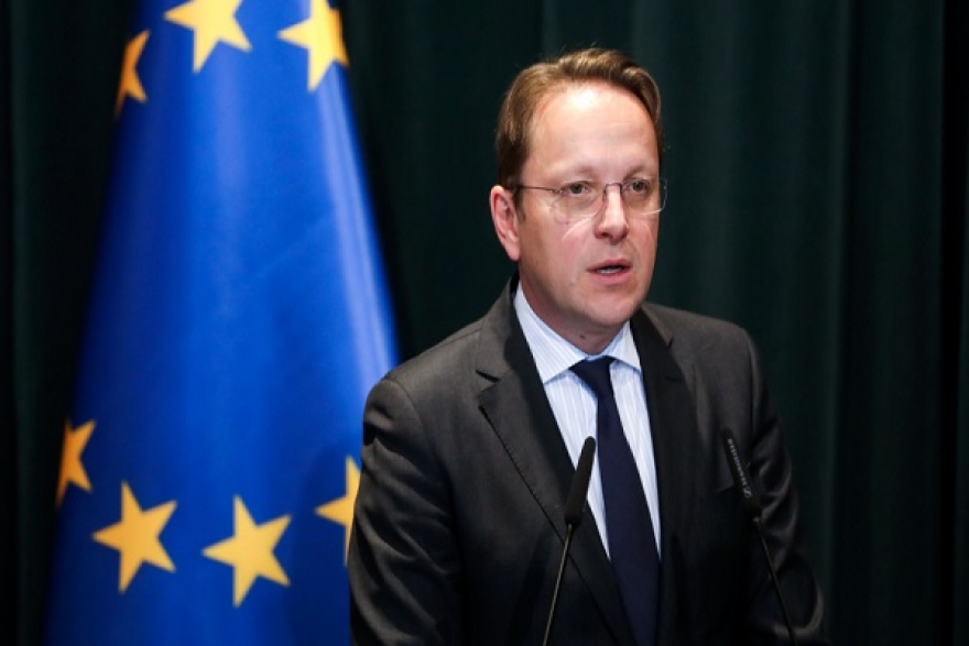 مفوض أوروبي: " انتخابات 17 ديسمبر حدث مفصلي في هذه الفترة الانتقالية الحساسة"