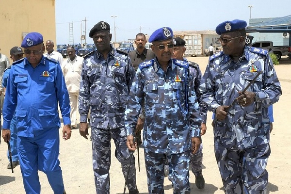 البرهان يطلق &quot;معركة التحرير الكبرى&quot; حسب مصادر عسكرية سودانية