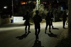 إصابة عشرات الفلسطينيين خلال اقتحام قوات الاحتلال لمناطق بالضفة الغربية