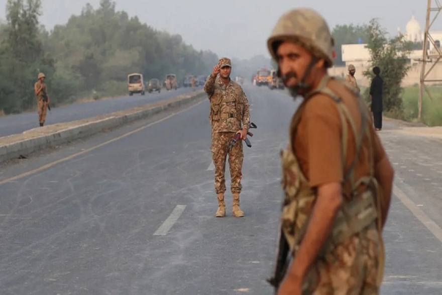 تصعيد عسكري كبير بين دولتين نوويتين... مقتل مدنيين بقصف مدفعي باكستاني