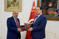 رئيس الحكومة&nbsp; يتسلم التقرير السنوي عدد 23 لنشاط مؤسسة الموفـّق الإداري لسنة 2016