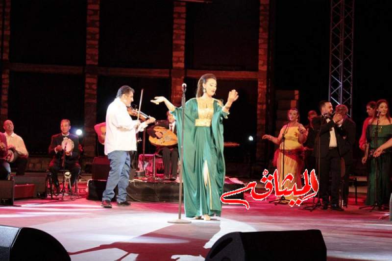 عودة هدى بن سليمان للغناء بتكريم عميد الفن الشعبي على ركح مسرح الحمامات الدولي