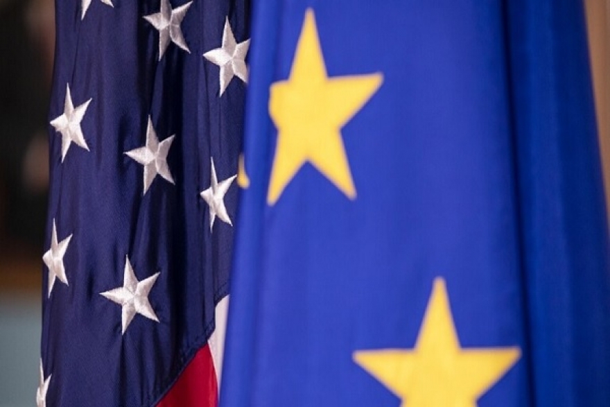 صحيفة: الاتحاد الأوروبي يعتبر وصول بايدن للسلطة لحظة أساسية لإحياء العلاقة مع الولايات المتحدة