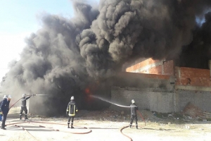 سوسة:السيطرة على حريق في مصنع لتعليب زيوت محرّك السيارات