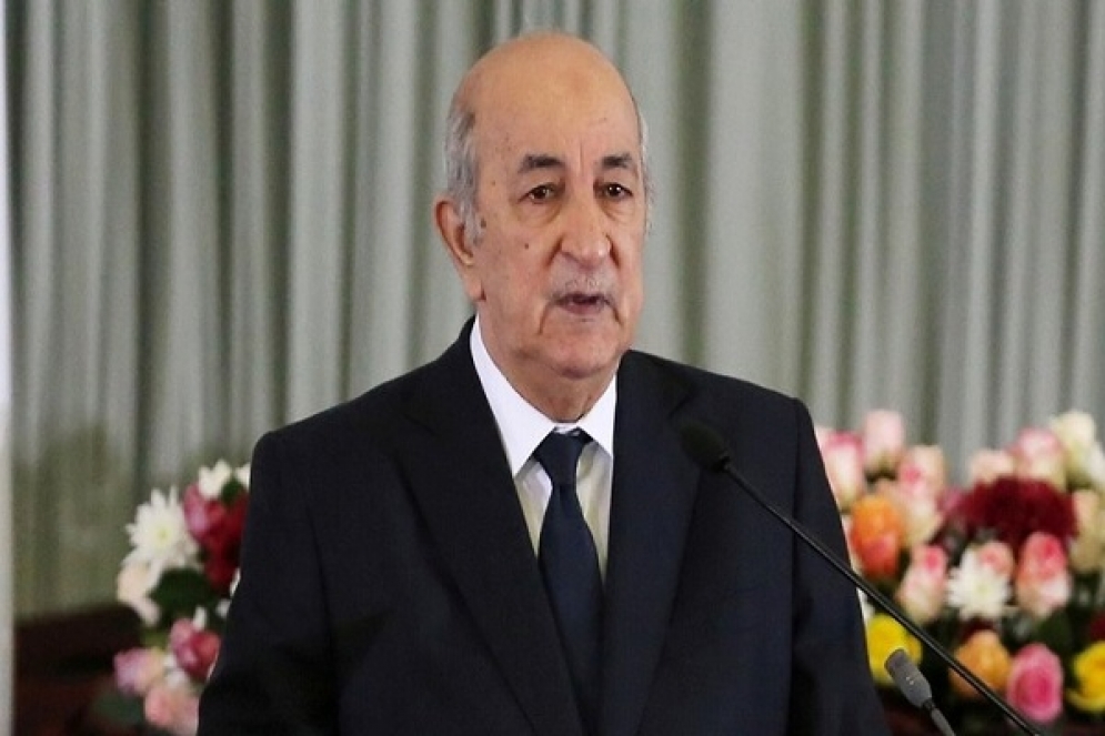 الرئيس الجزائري يقرر حلّ البرلمان وتنظيم انتخابات حرة