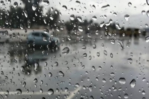 أمطار متفرقة الليلة في عدد من المناطق