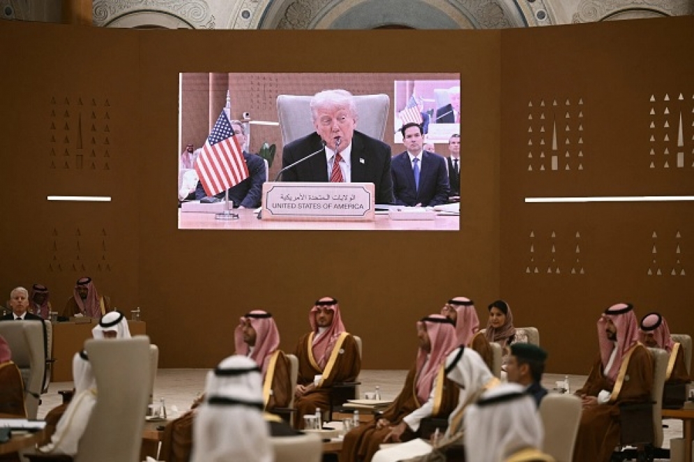 وكالة: قطر والإمارات تتحركان دبلوماسيًا لإقناع ترامب بوقف الحرب على إيران