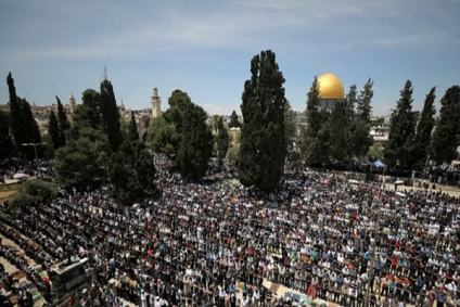 مفتي القدس وفلسطين يفتي يحرمان الإماراتيين من الصلاة في المسجد الأقصى
