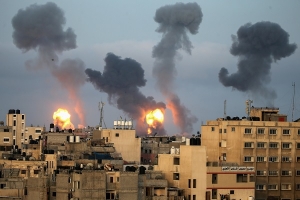 ضربة صاروخية ضخمة من قطاع غزة تستهدف عددا من المستوطنات