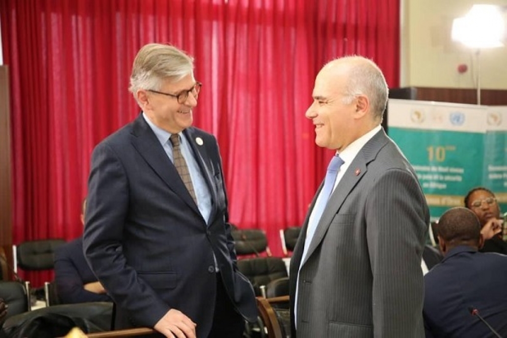وزير الخارجية يلتقي بالأمين العام للأمم المتحدة لعمليات السلام بوهران