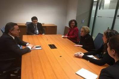 خاص:في إطار نشاطه بنادي مدريد: جمعة يلتقي "بيرنز" و"اولبرايت"