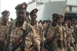 السودان:الجيش يتصدي لـ&quot;تمرد&quot; عناصر في المخابرات وإغلاق المجال الجوي للخرطوم