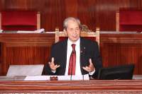 محمد الناصر:خصم 100 دينار من أجر كل نائب يتغيب عن الجلسات