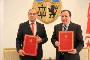 إمضاء إتفاقية شراكة بين الهيئة الوطنية لمكافحة الفساد ووزارة الشؤون الخارجية