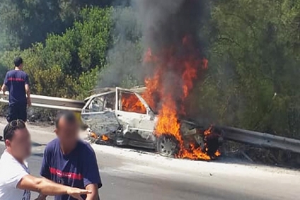 الطريق السريعة تونس الحمامات :حادث مرور يسفر عن وفاة شخصين بعد احتراق السيارة