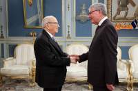 الوضع الأمني والعسكري على الحدود وفي المناطق الجبليّة أبرز محاور لقاء رئيس الجمهورية بوزير الدفاع الوطني