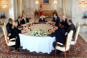 اجتماع قرطاج:رئيس الجمهورية يُعلن استئناف المفاوضات الاجتماعية الأسبوع المقبل