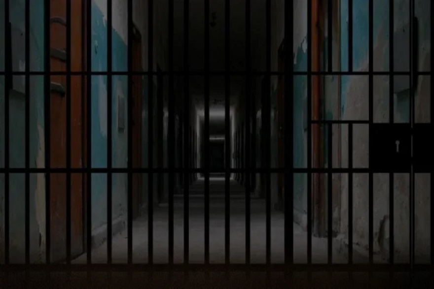 &nbsp;السجن في حق أجنبي وزوجته بتهمة ترويج المخدرات