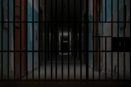 &nbsp;السجن في حق أجنبي وزوجته بتهمة ترويج المخدرات