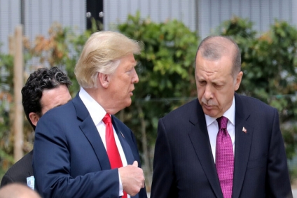 التناقضات &quot;الترامبية&quot;...تركيا شريك مهم لأمريكا..و سندمر اقتصادها !!!