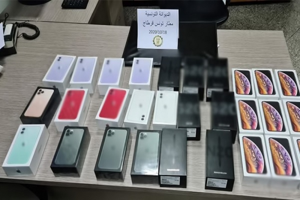 مطار تونس قرطاج: إحباط محاولة تهريب هواتف ذكية