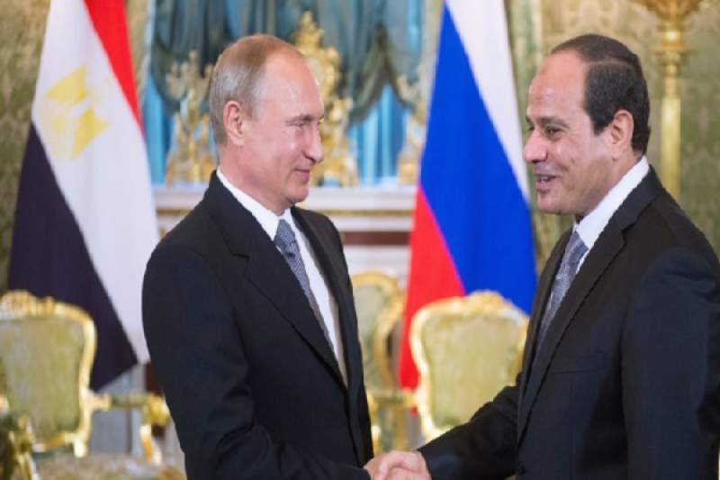 بوتين والسيسي يبحثان تهيئة الظروف لعودة الطيران الروسي والسياح الروس إلى مصر