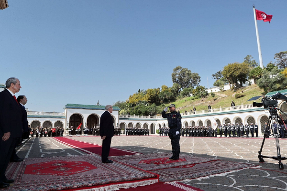 رئيس الجمهورية يشرف على موكب الاحتفال بالذكرى 63 لعيد قوات الأمن الداخلي