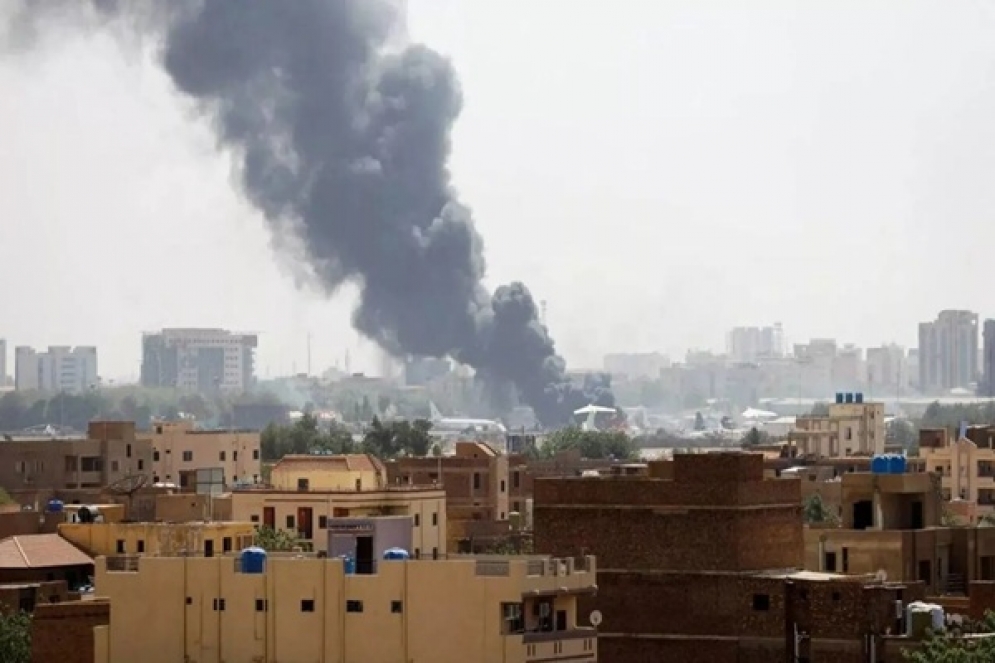 الصحة اللبنانية: 5 شـ.ـهداء بينهم مسعف جراء غارة صهيونية على بلدة زبدين جنوبي البلاد