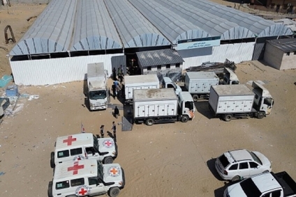 فرق مصرية تباشر البحث عن جثث أسرى صهاينة في خان يونس